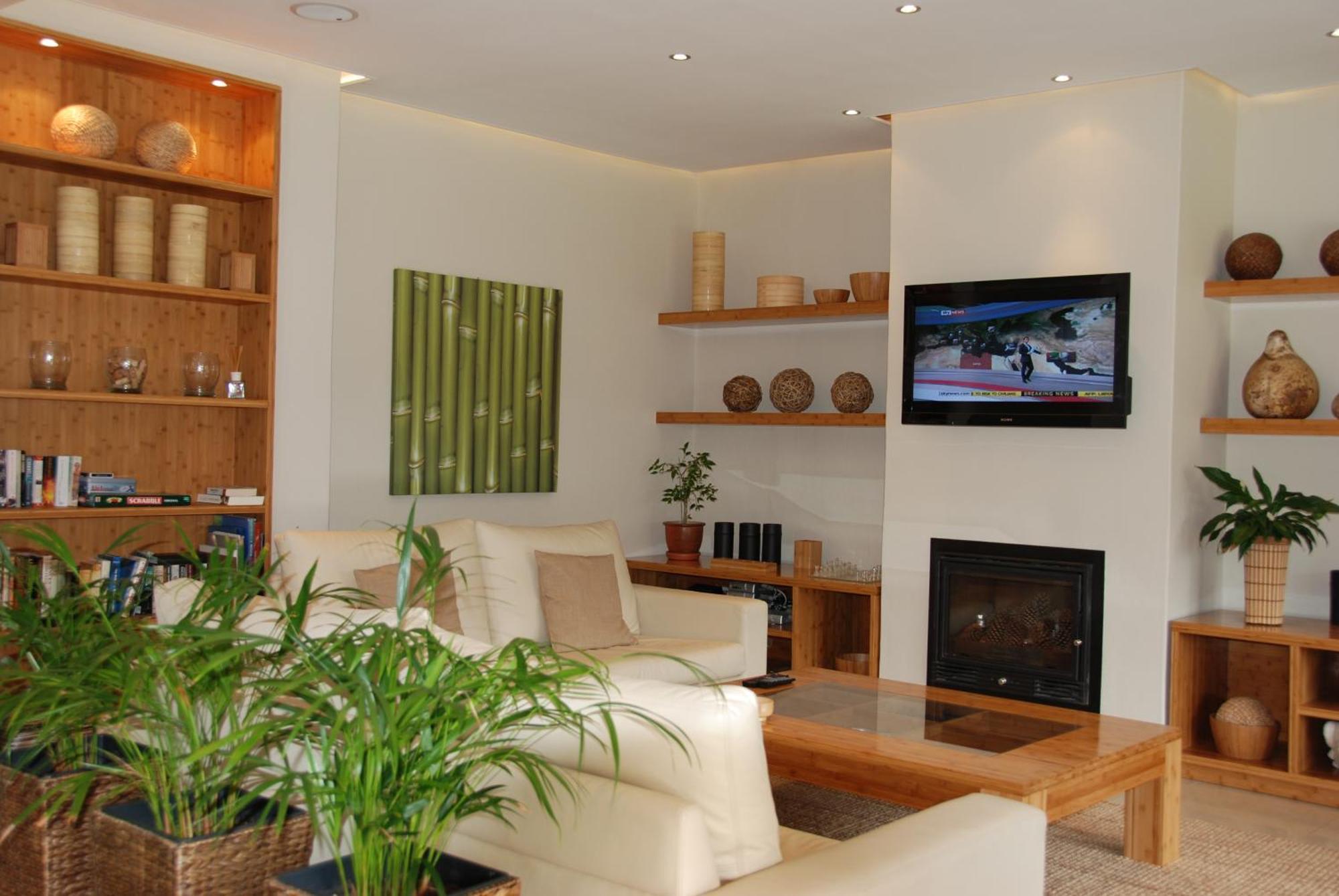 Bamboo Guest House Hermanus Bagian luar foto