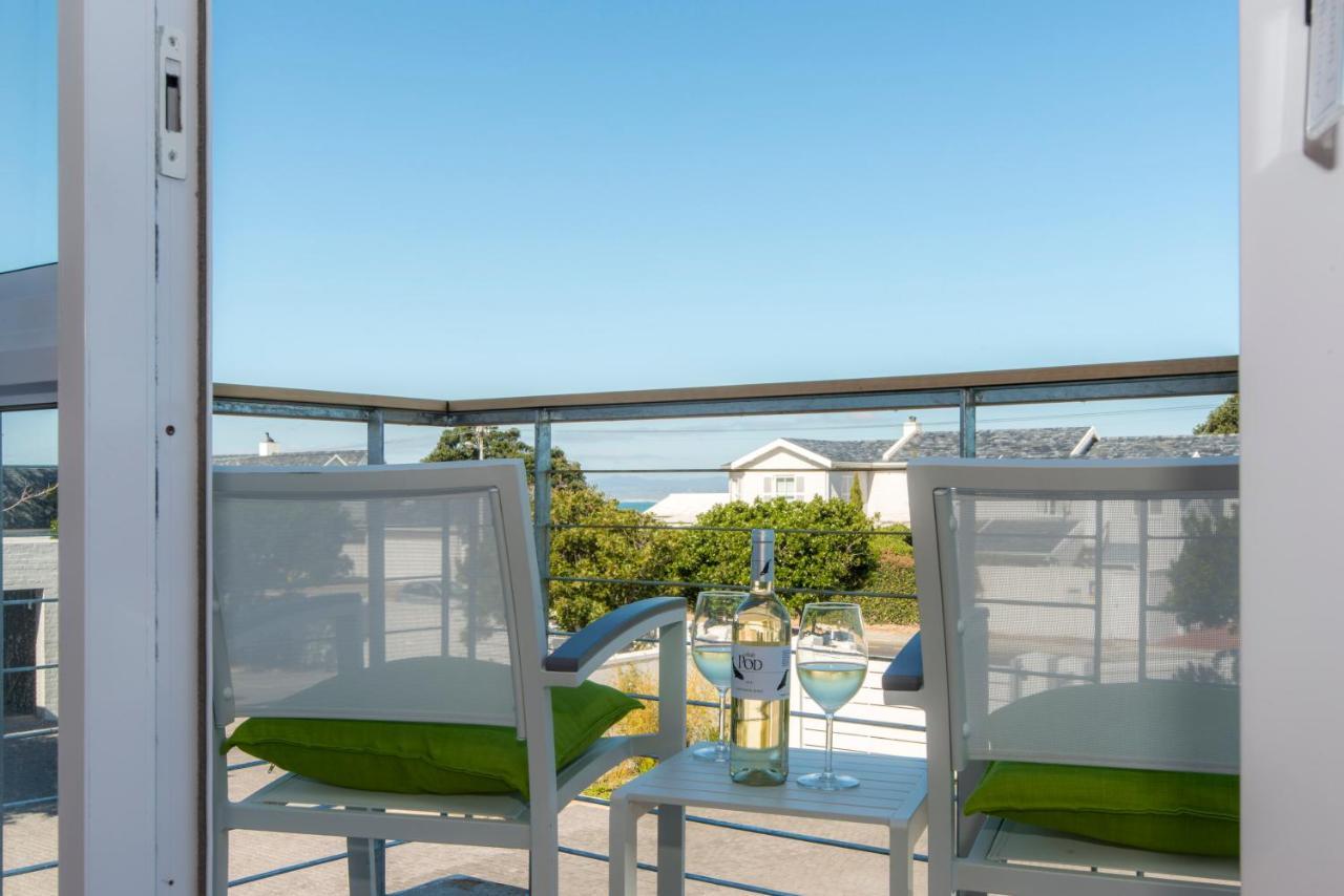 Bamboo Guest House Hermanus Bagian luar foto