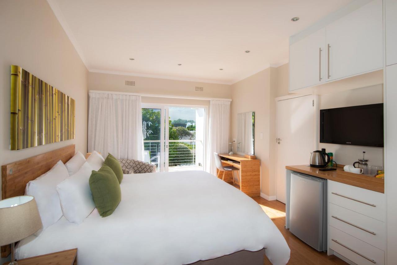 Bamboo Guest House Hermanus Bagian luar foto