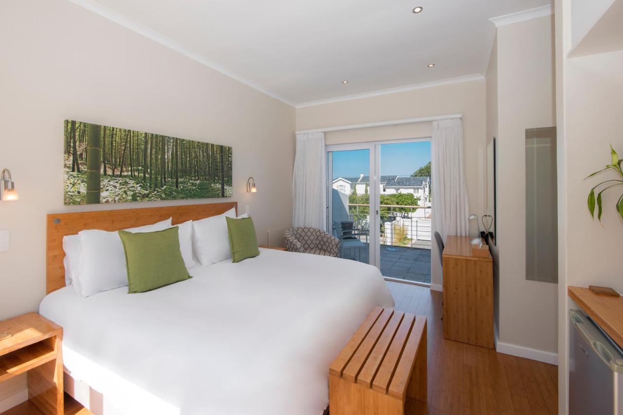 Bamboo Guest House Hermanus Bagian luar foto