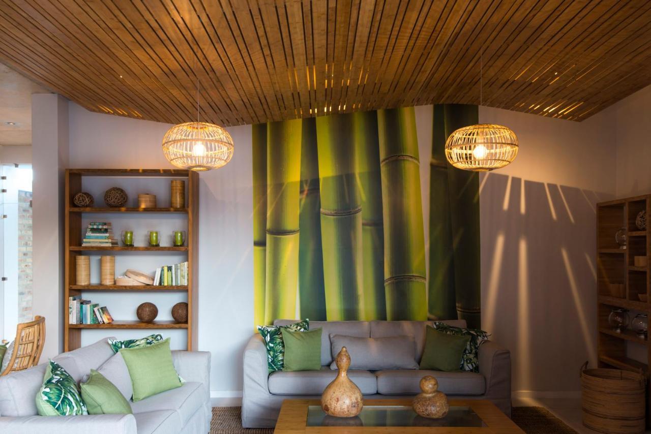Bamboo Guest House Hermanus Bagian luar foto