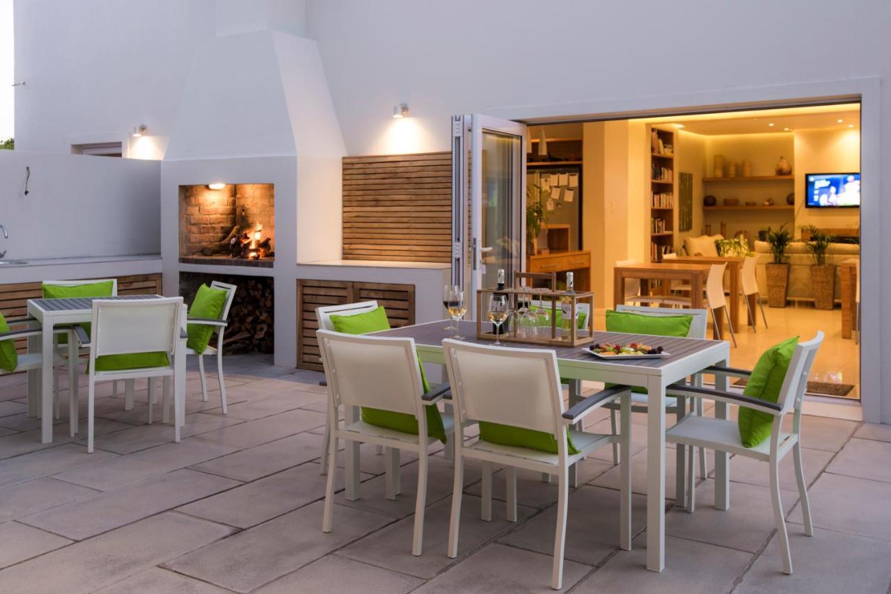 Bamboo Guest House Hermanus Bagian luar foto