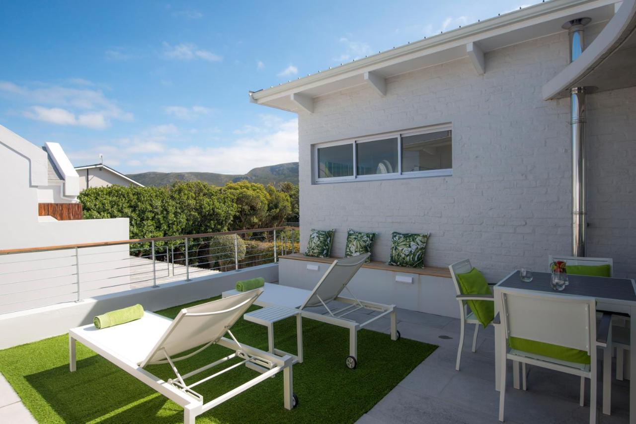 Bamboo Guest House Hermanus Bagian luar foto