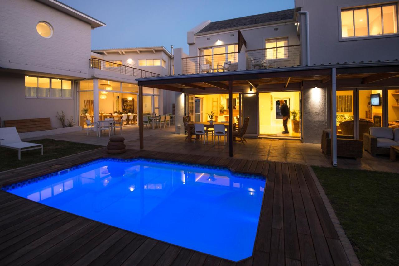 Bamboo Guest House Hermanus Bagian luar foto