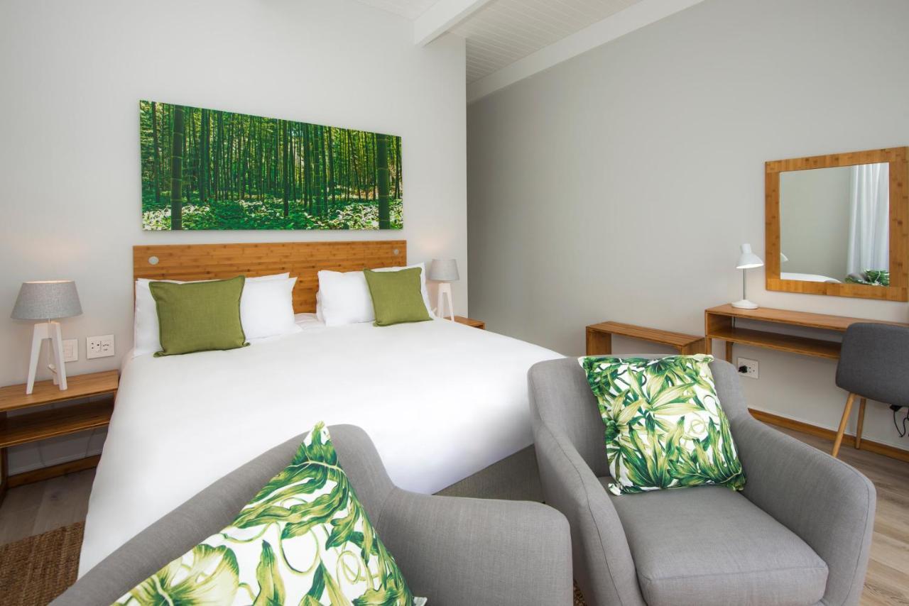 Bamboo Guest House Hermanus Bagian luar foto