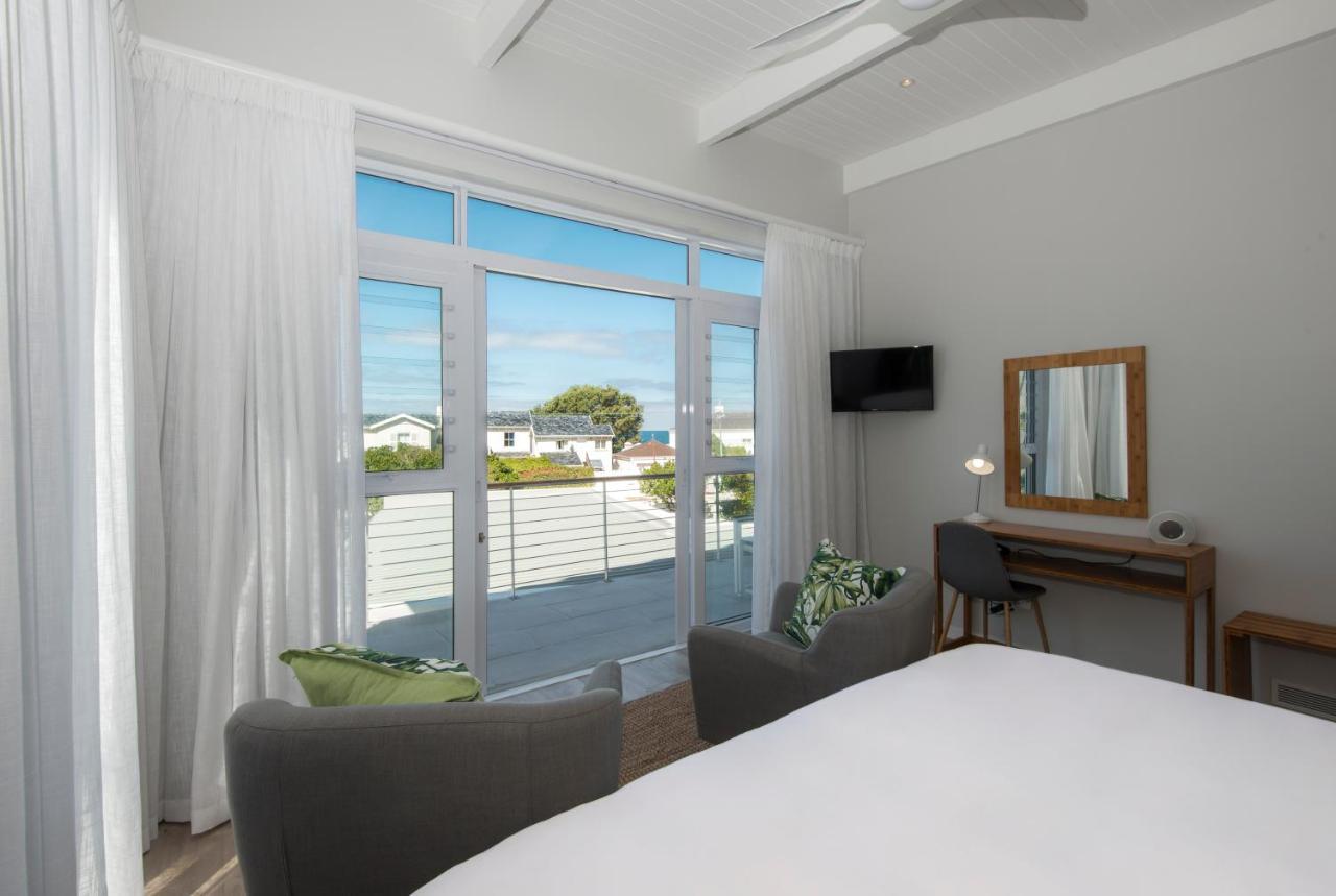 Bamboo Guest House Hermanus Bagian luar foto