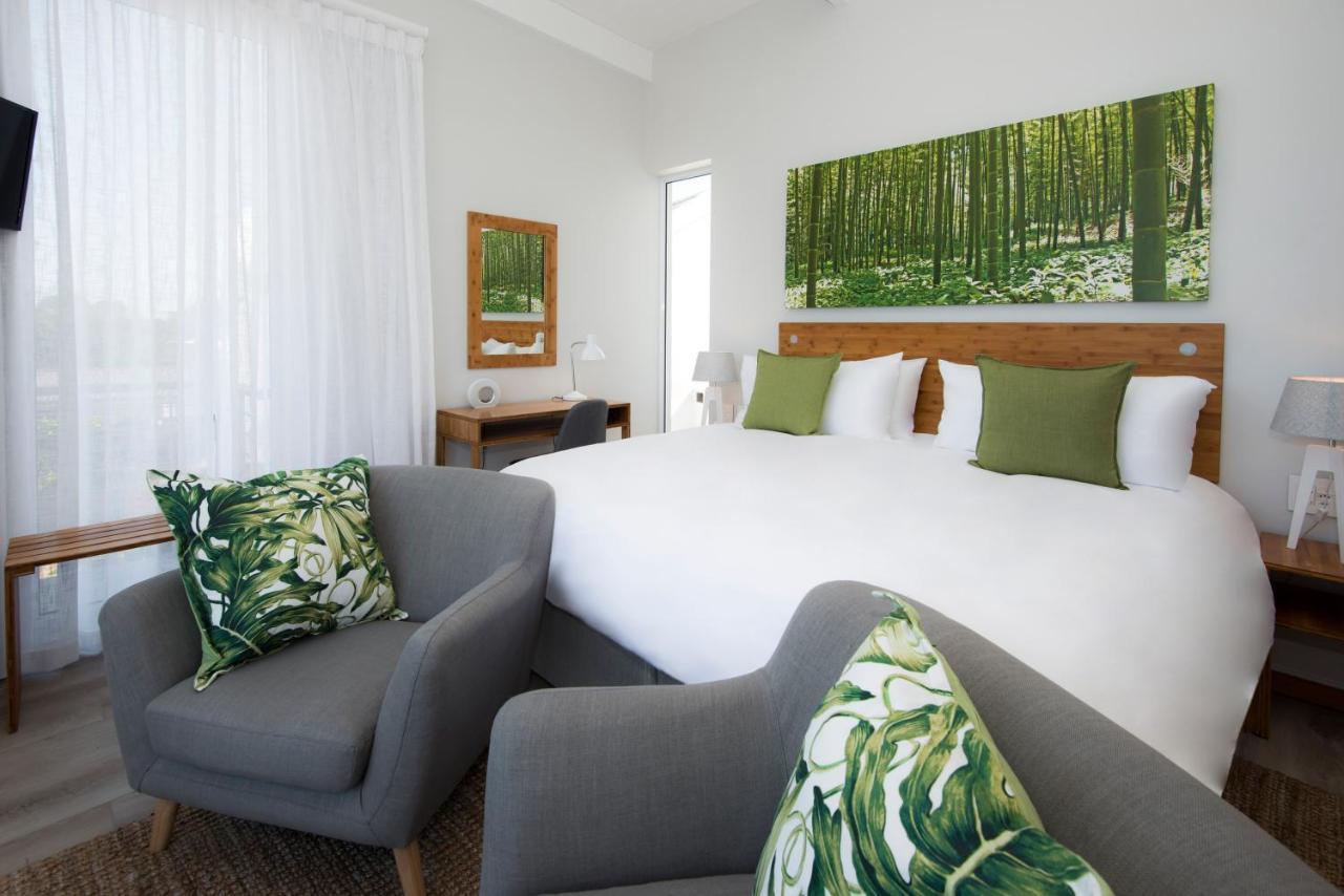 Bamboo Guest House Hermanus Bagian luar foto